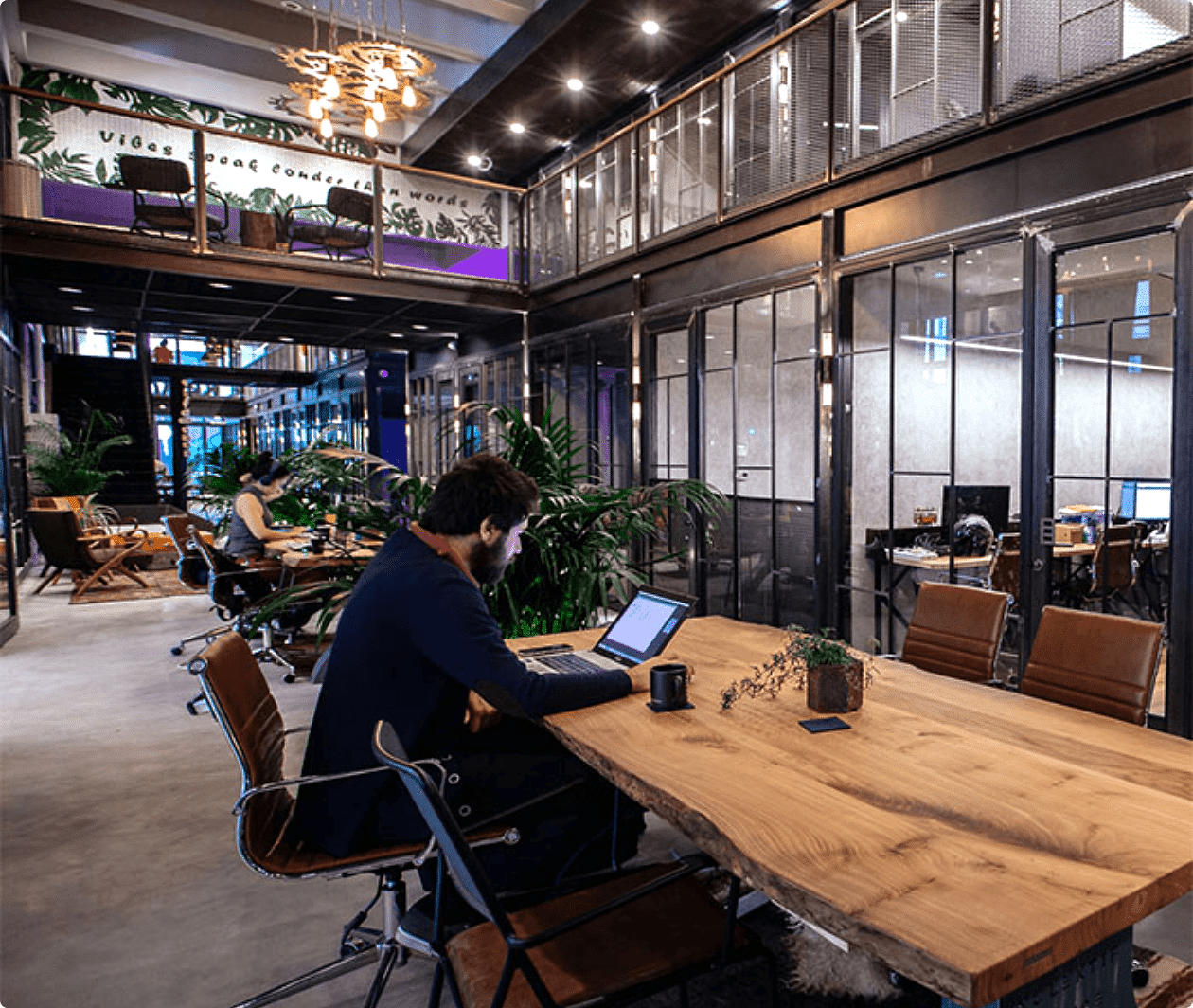 Ofis ve toplantı odalarından kütüphane ve meditasyon odalarına kadar her türlü ihtiyaca hizmet eden bir Kolektif.